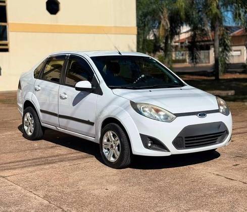 FORD FIESTA 1.6 ROCAM SE 8V FLEX 4P MANUAL FORD FIESTA 1.6 ROCAM SE 8V FLEX 4P MANUAL